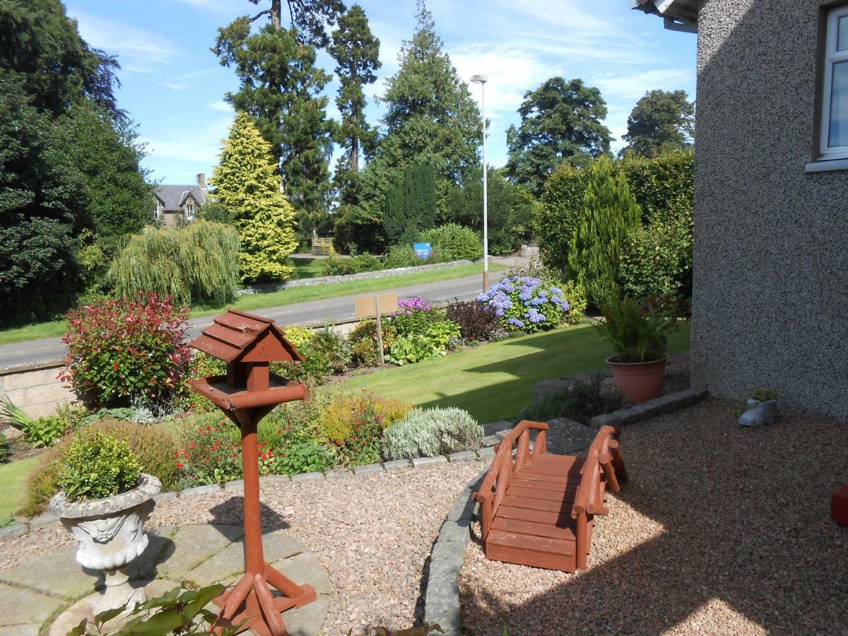 Rose Villa Bed And Breakfast Forfar Eksteriør bilde