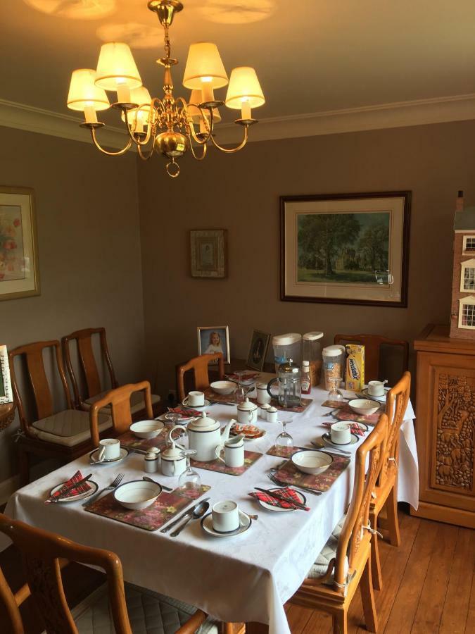 Rose Villa Bed And Breakfast Forfar Eksteriør bilde